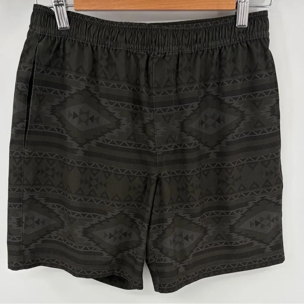 Chubbies men’s the quests 7” lined sport short Aztec geometric pattern size S